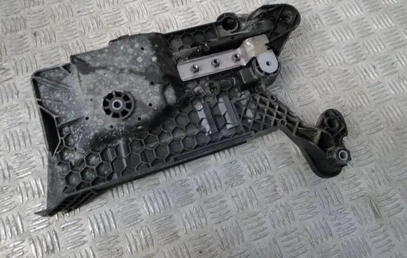 Volkswagen Golf VIII Battery box tray 