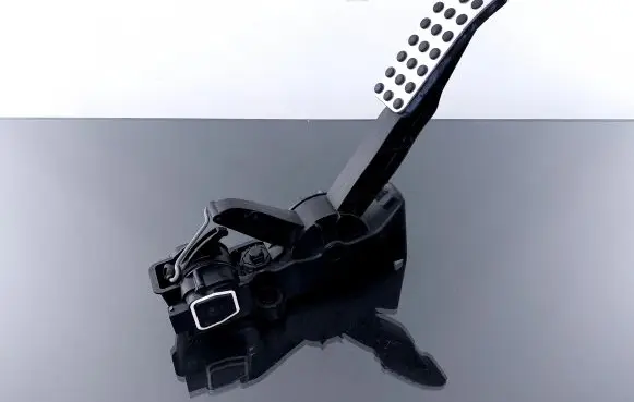 Mercedes-Benz B W245 Accelerator throttle pedal 91736020 A1693000104 250208