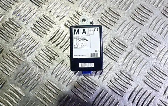 Toyota Auris E180 Door control unit/module 8974002100 61B657000