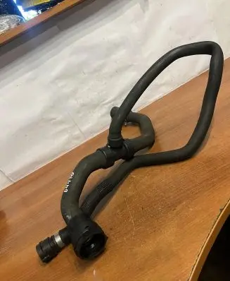 Volvo XC60 Engine coolant pipe/hose S4000211 D4490