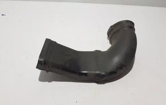 Chevrolet Silverado Air intake duct part 84478598