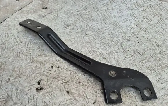 Lancia Delta III Headlight/headlamp mounting bracket 