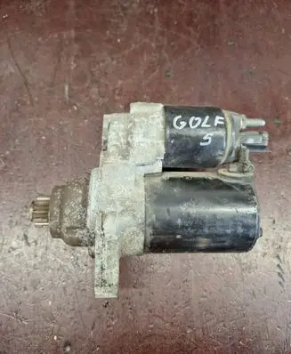 Volkswagen Golf V Starter motor 0001120406