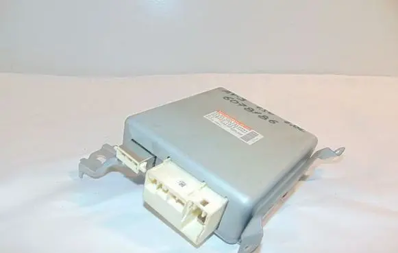 Toyota Avensis T270 Power steering control unit/module 8965005150 JL501008292 2107001242