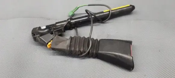 Opel Astra G Front seatbelt 90560656