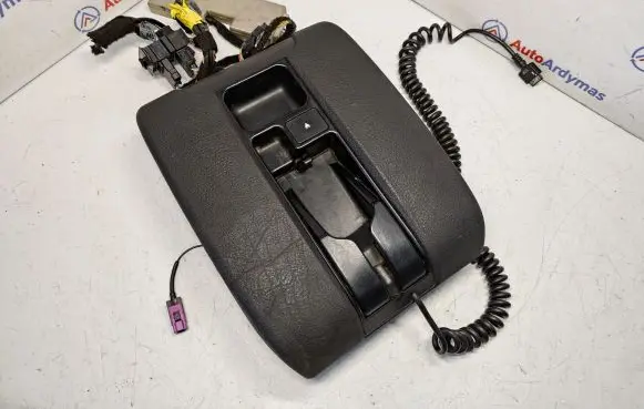 BMW 5 E39 Armrest 6907040 84216907040 8213863