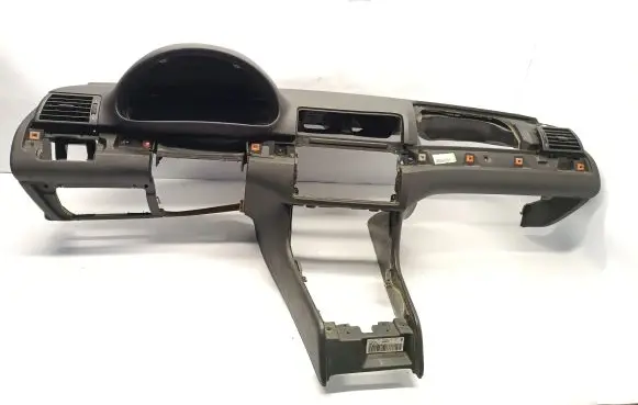 BMW 3 E46 Dashboard 8222255 8213799
