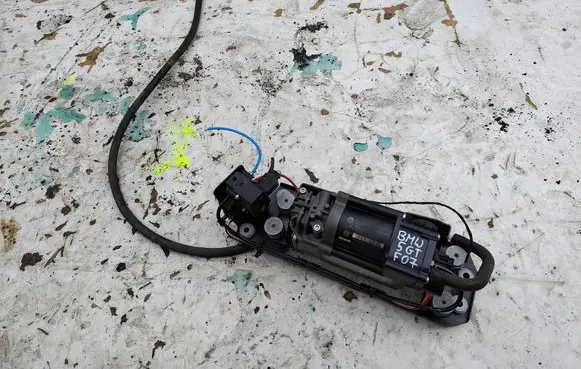 BMW 5 GT F07 Air suspension compressor/pump 244497