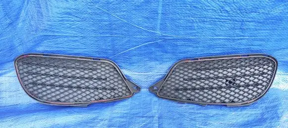 Mercedes-Benz E C207 W207 Front bumper lower grill A2078852423 A2078852523