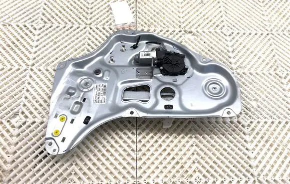 Hyundai ix35 Rear door window regulator with motor 814202Y000