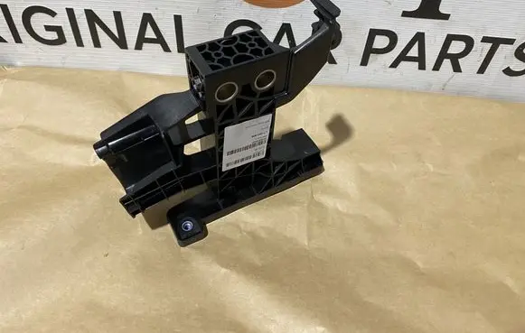 Mercedes-Benz GLC C254 Bottom radiator support slam panel A2546208400