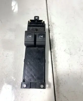 Volkswagen PASSAT B5 Electric window control switch 1J3959857