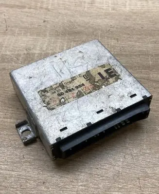 Opel Omega B2 Comfort/convenience module 90491954 0623183 FRONTLEFTSIDE