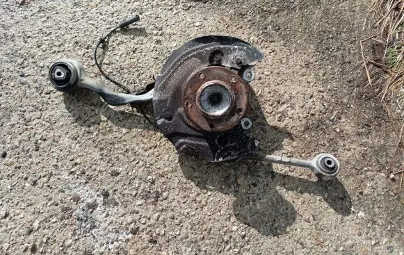BMW 1 E81 E87 Front wheel hub 6764443