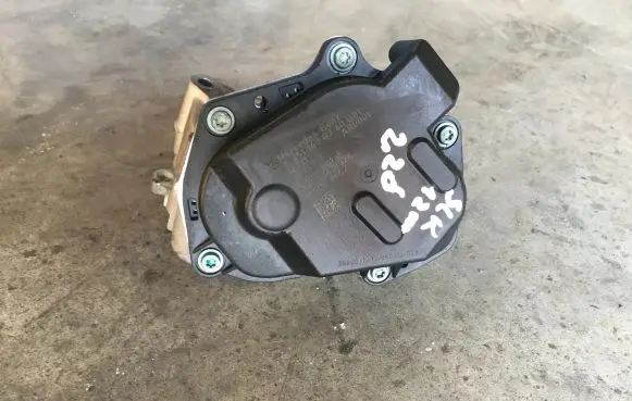 Mercedes-Benz SLK R172 EGR valve A6511400360