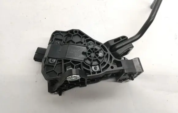 Toyota RAV 4 (XA50) Accelerator throttle pedal 7811033140