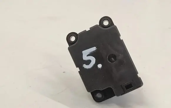 Opel Vectra C Intake manifold valve actuator/motor 