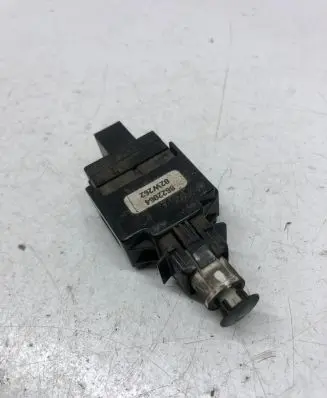 Volvo S60 Brake pedal sensor switch 8622064