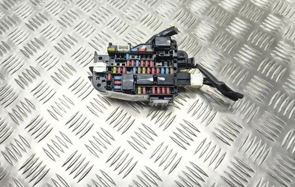 Nissan Micra K14 Fuse module PA66PPE