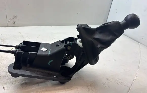 Peugeot 207 Gear shifter/selector 9684489580