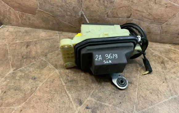 Mercedes-Benz SLK R172 Gear shifter/selector A1722670124
