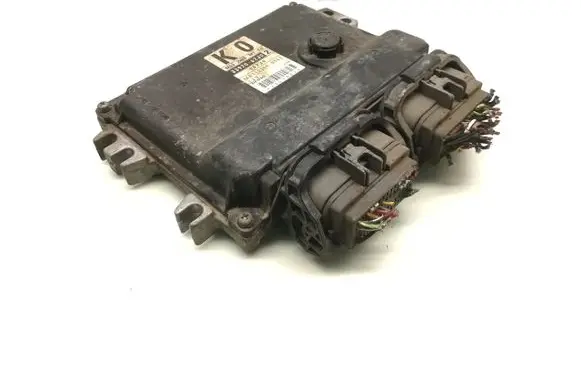 Suzuki Swift I Engine control unit/module 33920-62J02 062J0 MB112300-0383
