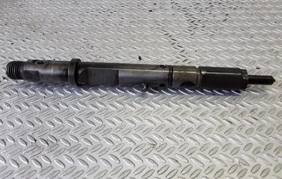 Audi A6 S6 C5 4B Fuel injector 059130201D 0432133805