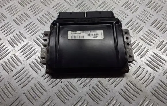 Volvo S40, V40 Engine control unit/module 30614301