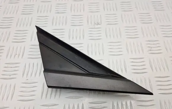 Peugeot 5008 II Fender end trim 9811262080