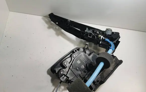 BMW X3 G01 Front door lock 9492091 19864010