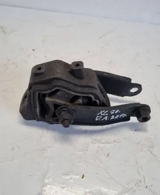 Volvo XC70 Engine mount bracket TR8070M18