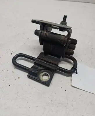 Audi Q7 4L Front door lower hinge 8E0831411B