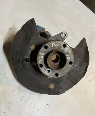 BMW X3 E83 Front wheel hub 3412023