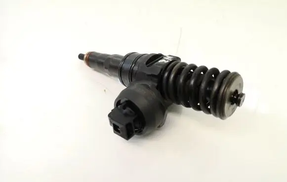 Skoda Octavia Mk2 (1Z) Fuel injector 038130073AG 0414720215