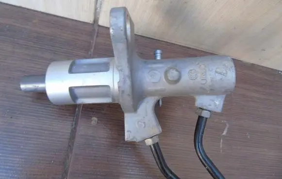 Audi A4 S4 B6 8E 8H Master brake cylinder