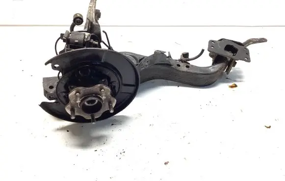 Nissan Qashqai Rear wheel hub spindle/knuckle 