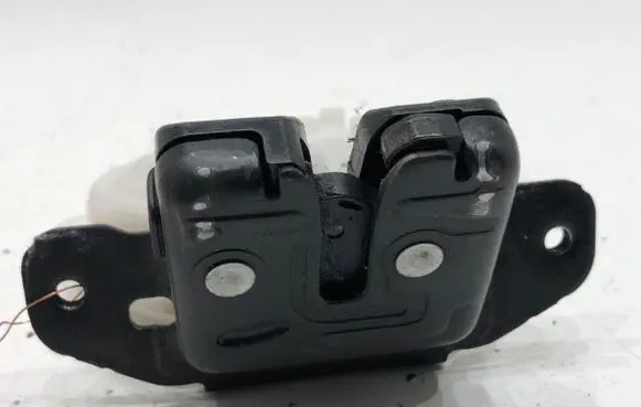 Toyota Auris E180 Tailgate exterior lock 