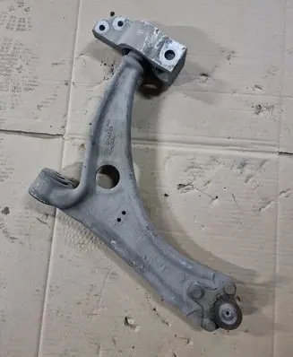 Volkswagen Tiguan Front lower control arm/wishbone BFAT08