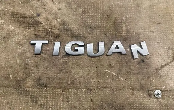 Volkswagen Tiguan Rear loading door model letters