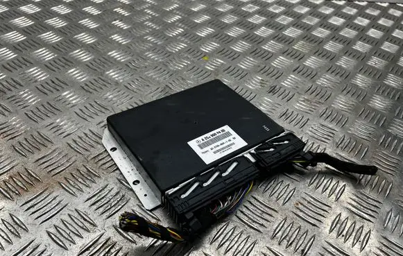 Mercedes-Benz GLC X253 C253 Air suspension control unit module (rear) A2539009400 171393307356