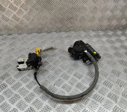 Skoda Superb B8 (3V) Tailgate/trunk/boot lock/catch/latch 3V5827887A 4M0827506B
