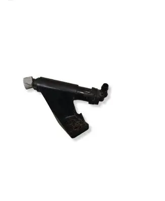 Hyundai Santa Fe Headlight washer pump 986712W500
