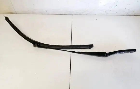 Volvo V50 Front wiper blade arm 30698249lhd