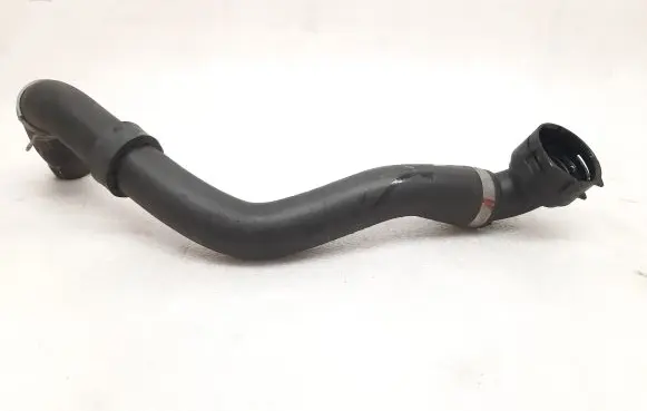 Volvo XC90 Engine coolant pipe/hose 31474845
