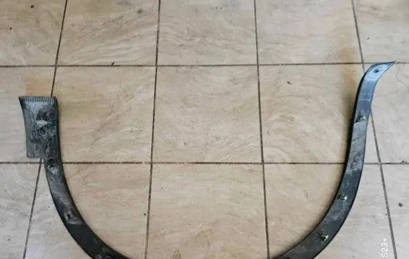 Nissan Qashqai Front arch trim 63810BR01A