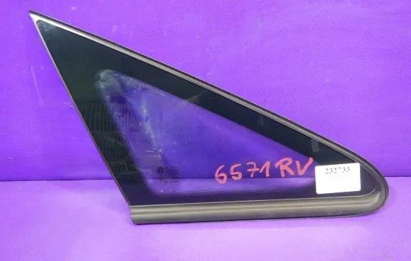 Opel Zafira B Rear side window