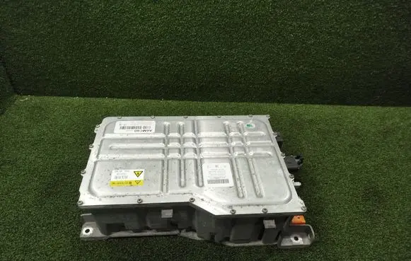 Peugeot 3008 II Battery charger (optional) 9843325880 9832173480 9694746480