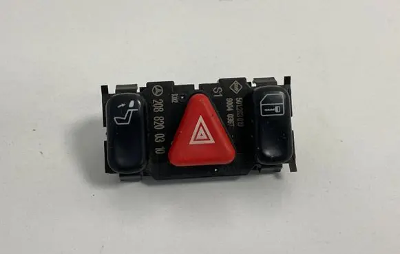 Mercedes-Benz E W210 Hazard light switch 2088200310 90040367