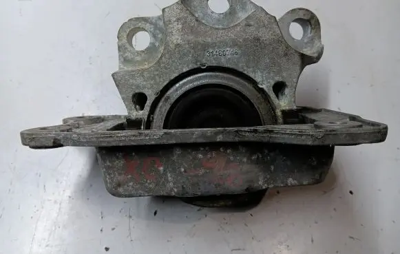 Volvo XC60 Engine mount bracket 31460716