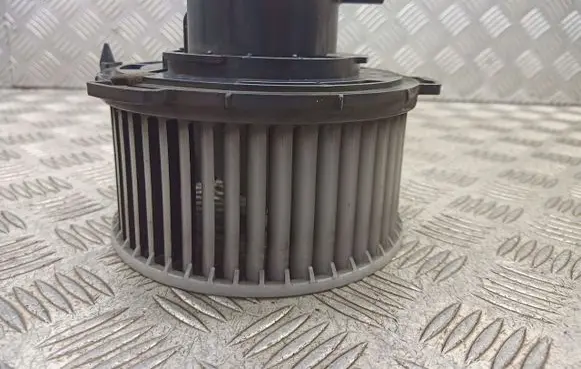 Mazda 3 I Front door blower motor 894000-0270